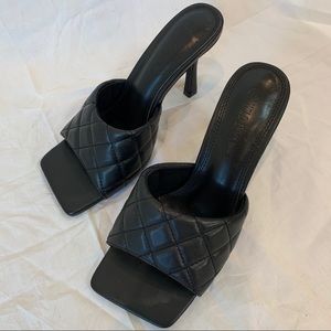BLACK SQUARE QUILTED HEELS